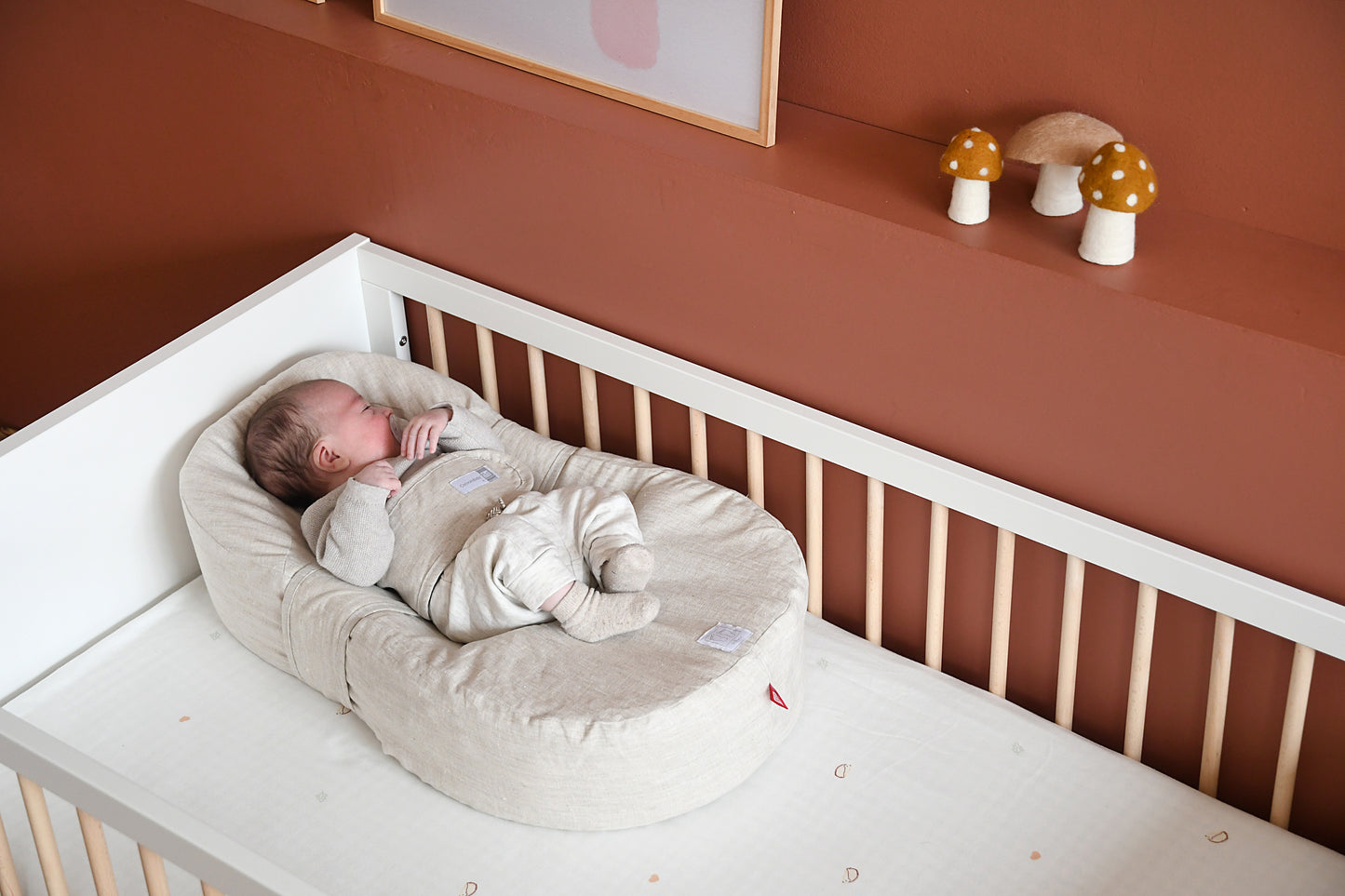 Red Castle Cocoonababy Nest - Linen Natural