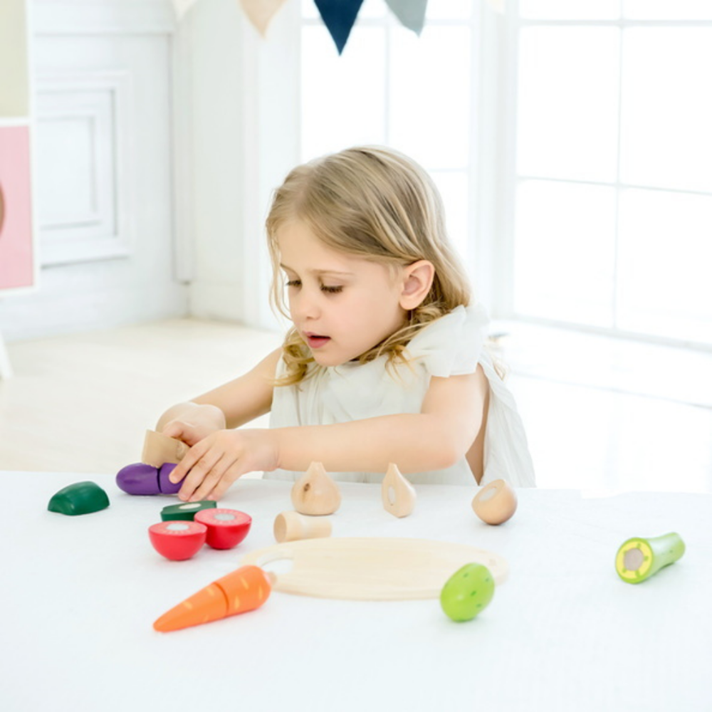 Classic World - Cutting Wooden Vegetable Play