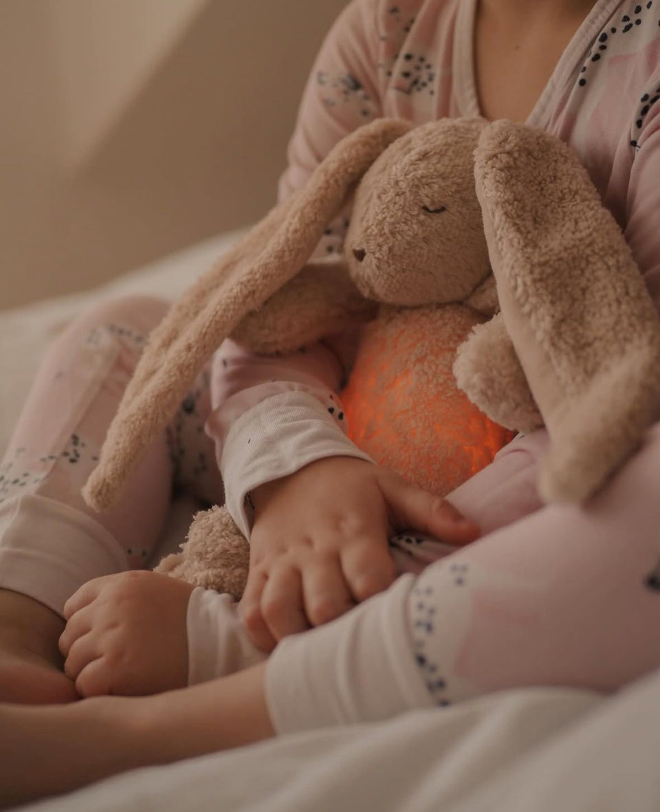 Moonie, Organic Humming Bunny - Polar