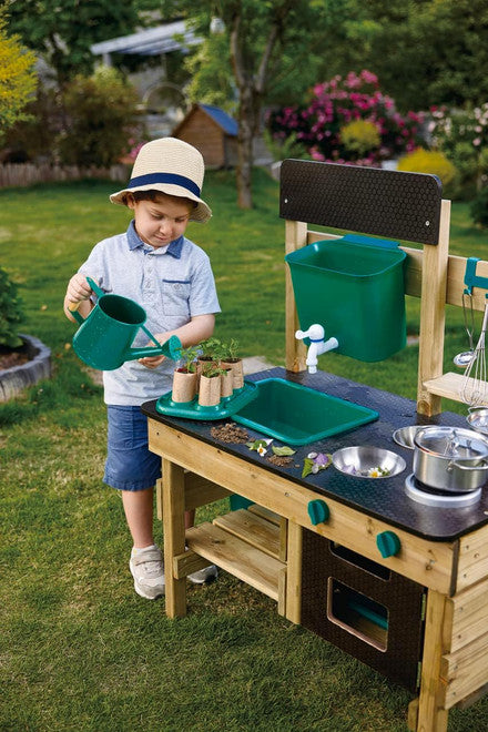HAPE OUTDOOR KITCHEN