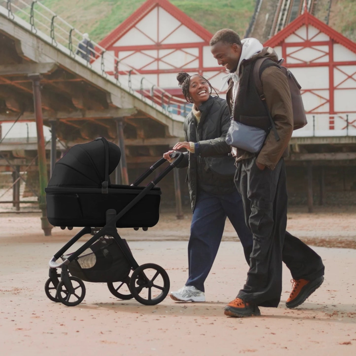 Silver Cross Cove Onyx with Carrycot (6 Piece)