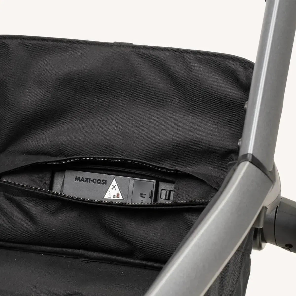 Maxi Cosi Fame Stroller and Bassinet - Twillic Black