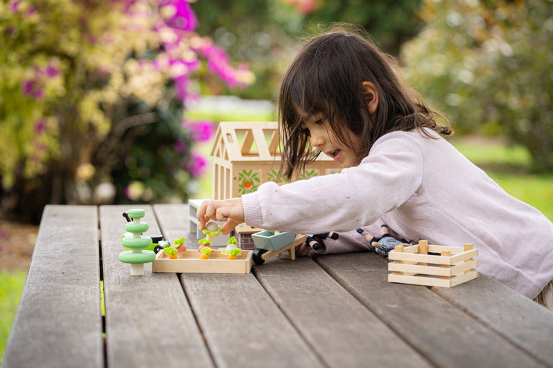 Tender Leaf Toys - Greenhouse with Garden Set
