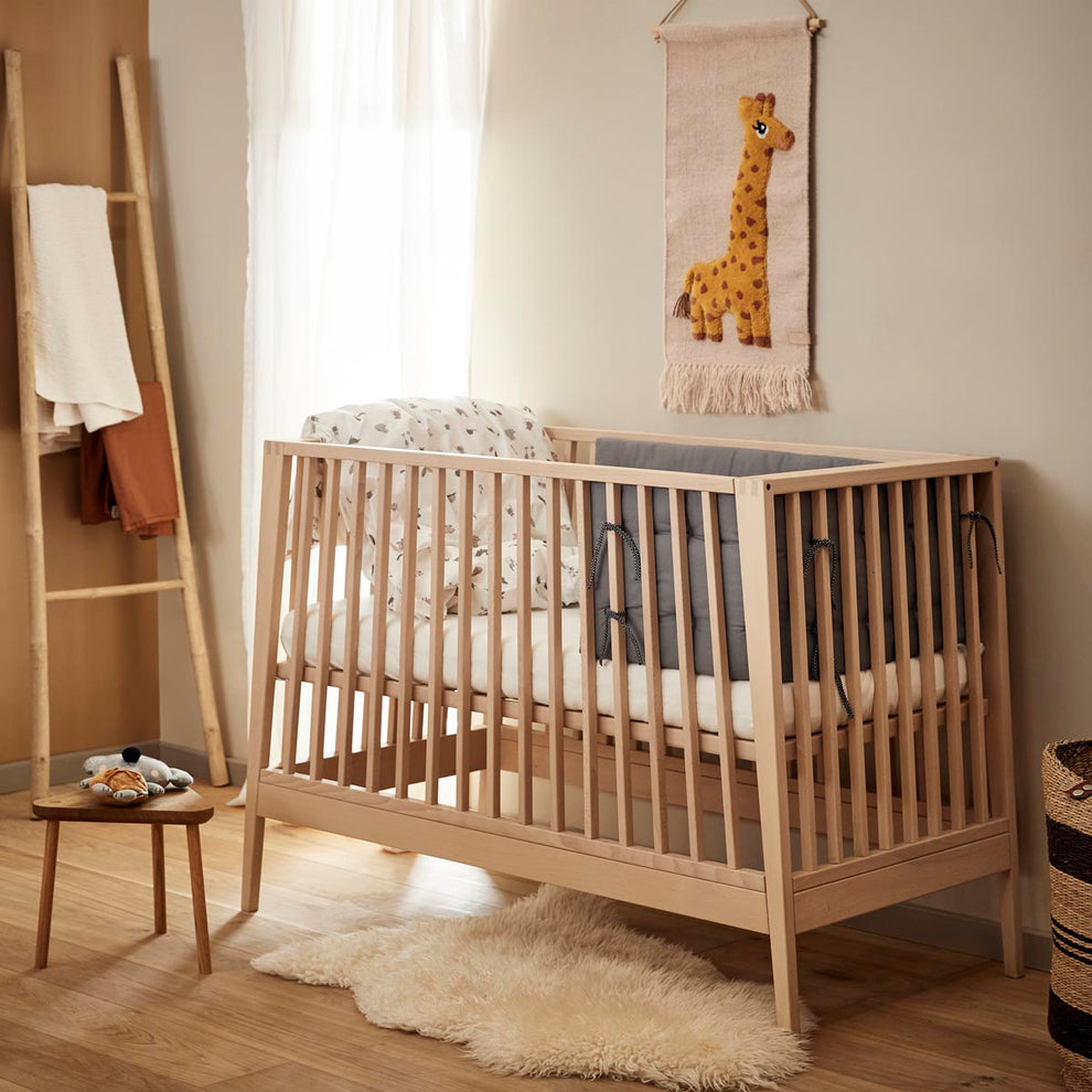 Leander Linea Cot + FREE Comfort Mattress
