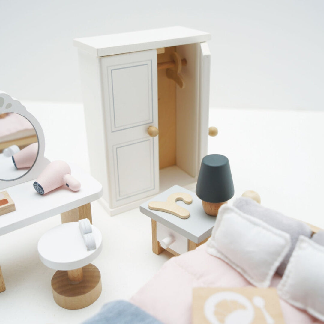 Le Toy Van Daisylane Master Bedroom Doll House Furniture