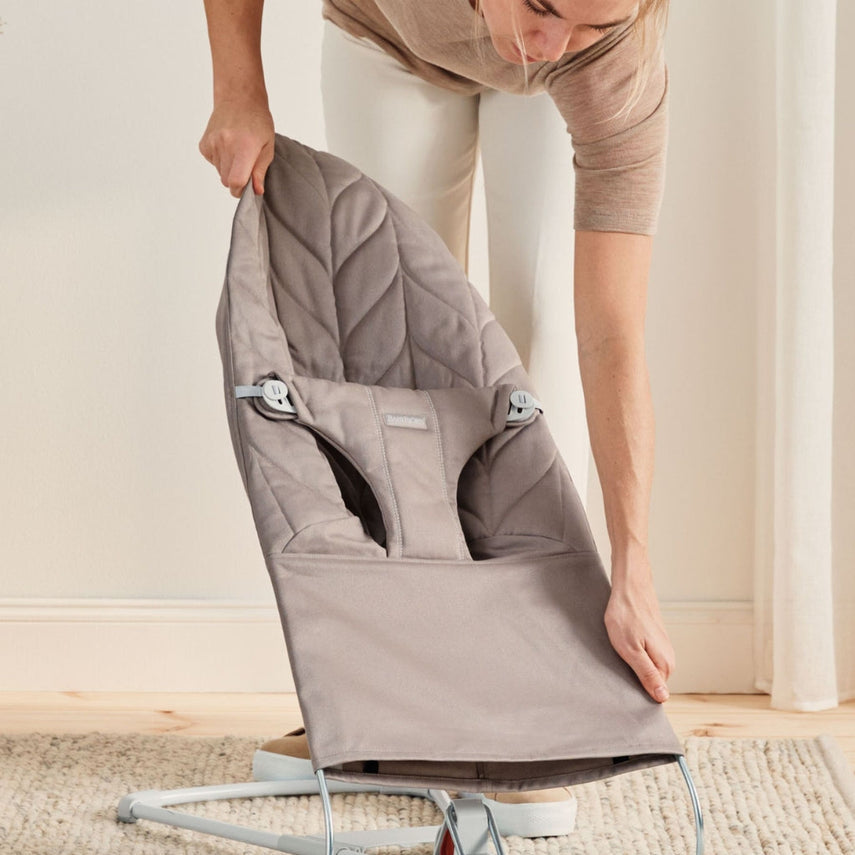 Baby Bjorn Bouncer Bliss - Woven, Petal quilt, Sand gray