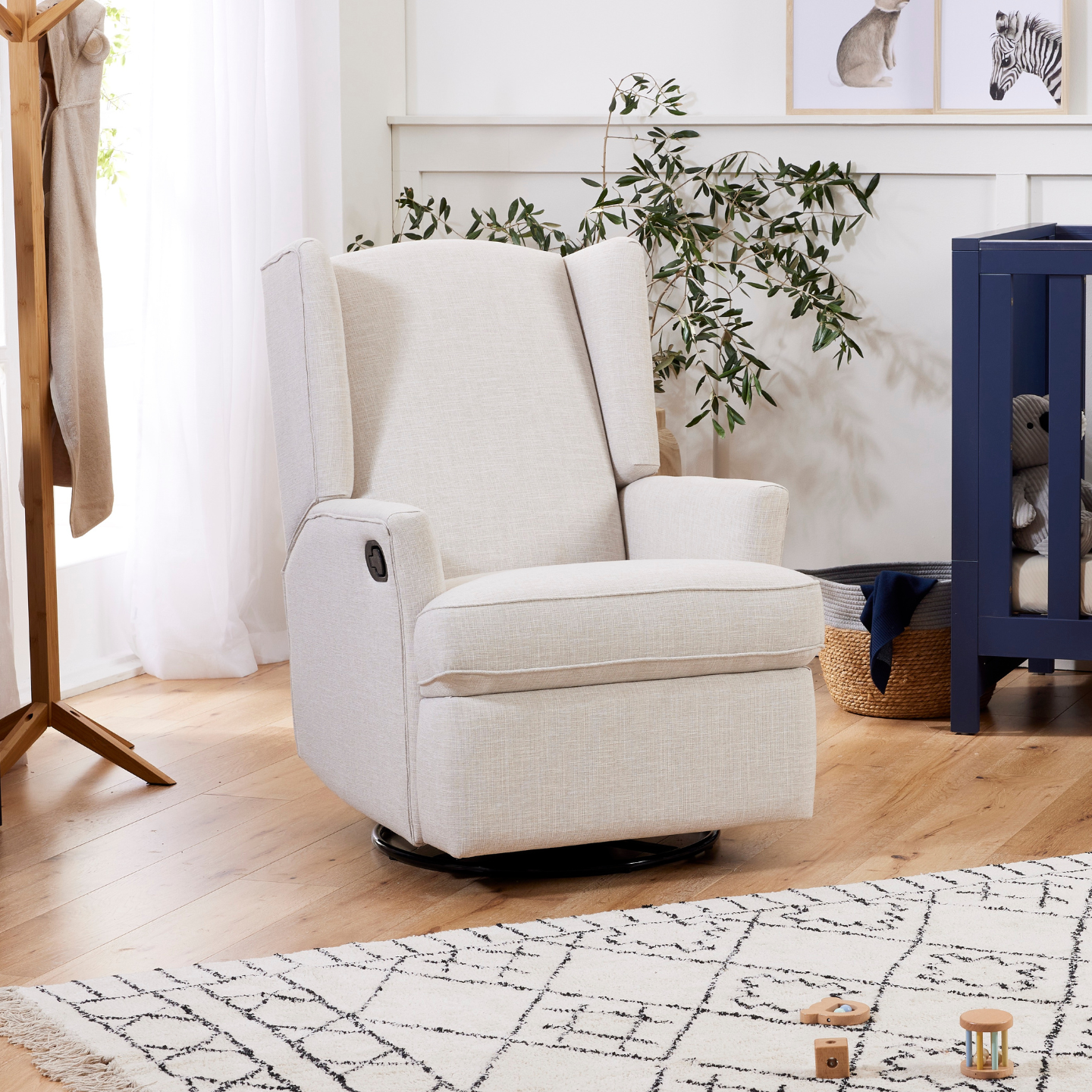 iL TuTTo Chelsea Recliner Glider Nursery Chair in Eggshell - Manual