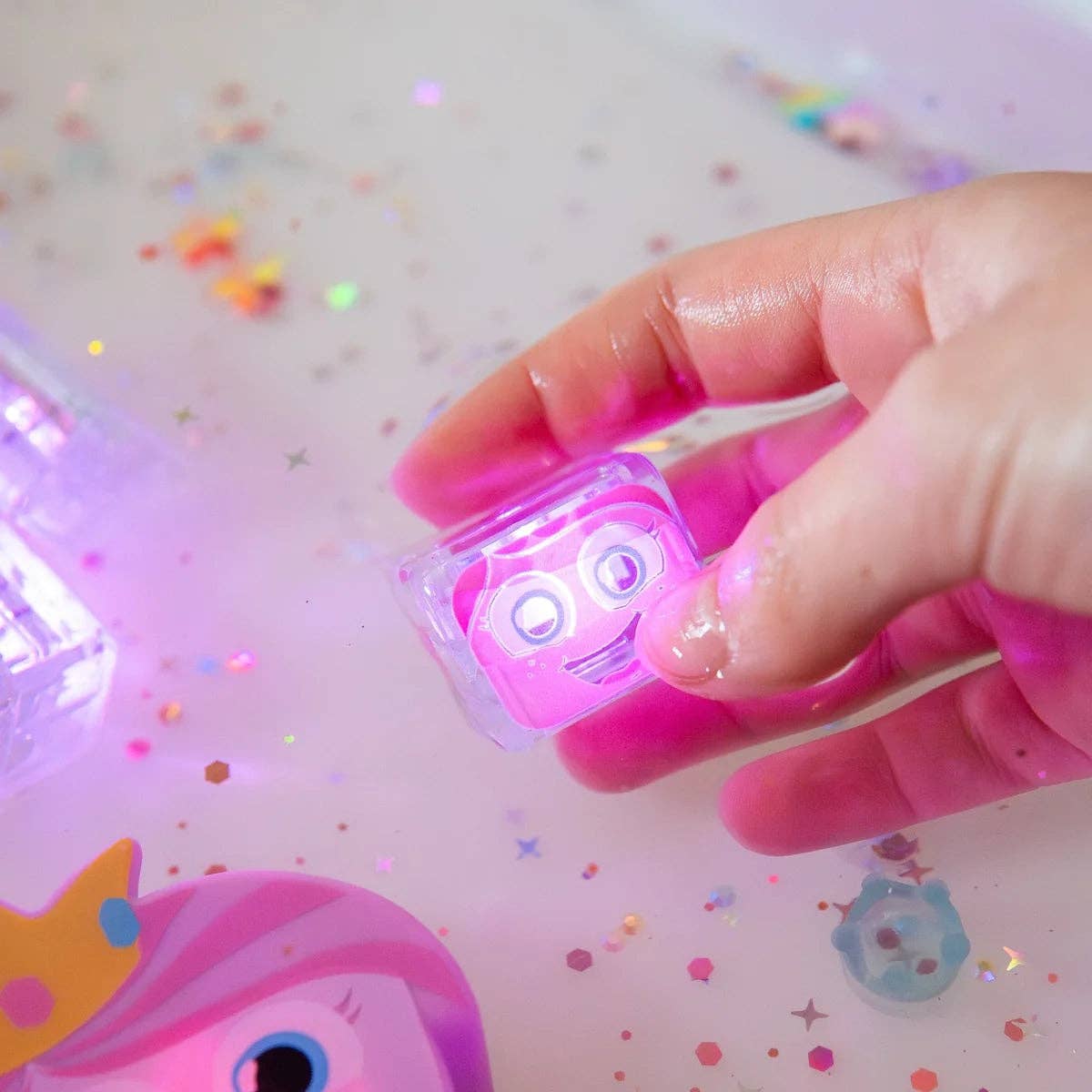 Jellystone Glo Pals Cubes Princess Ida (Pink)