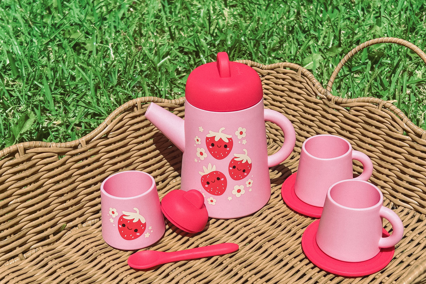 Tiger Tribe - Silicone Tea Set - Strawberry Patch