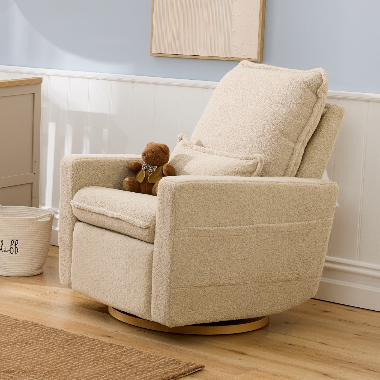 iL TuTTo Frankie Electric Recliner Glider Nursery Chair in Taupe Teddy