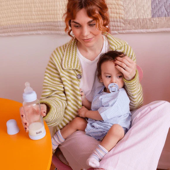 Baby Bottle, BPA Free plastic 270ml Silicone