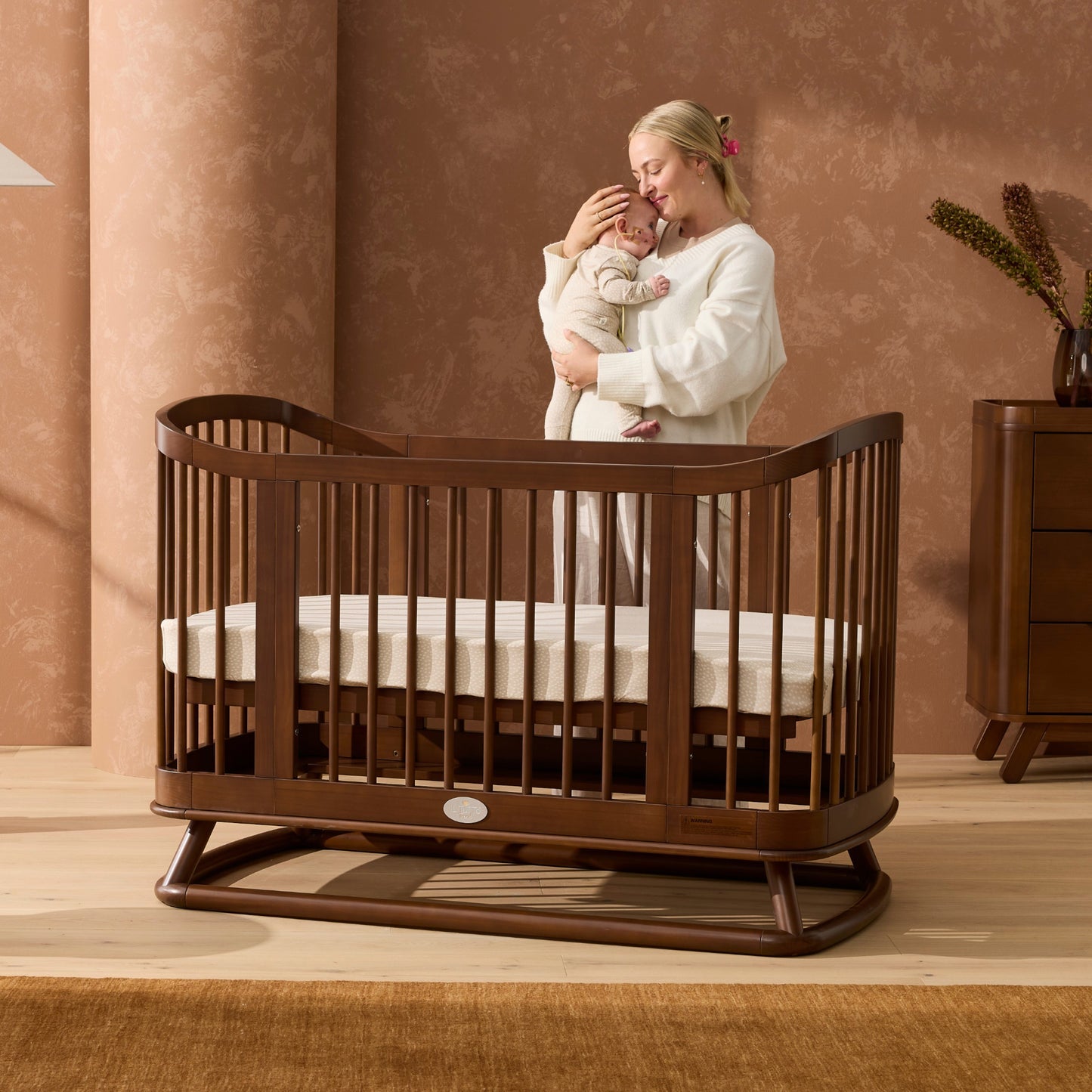 iL TuTTo Luca Sustainable Timber Cot in Walnut