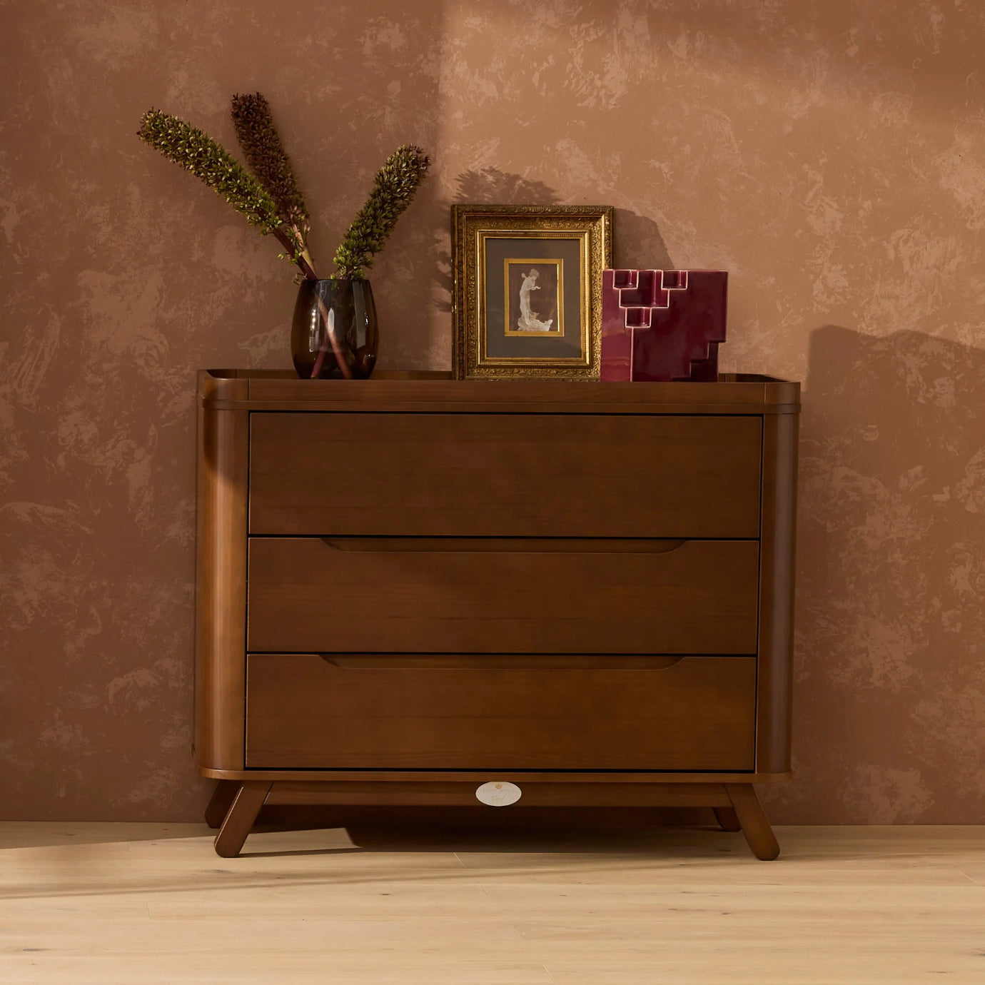 iL TuTTo Theo Sustainable Timber Chest & Changer