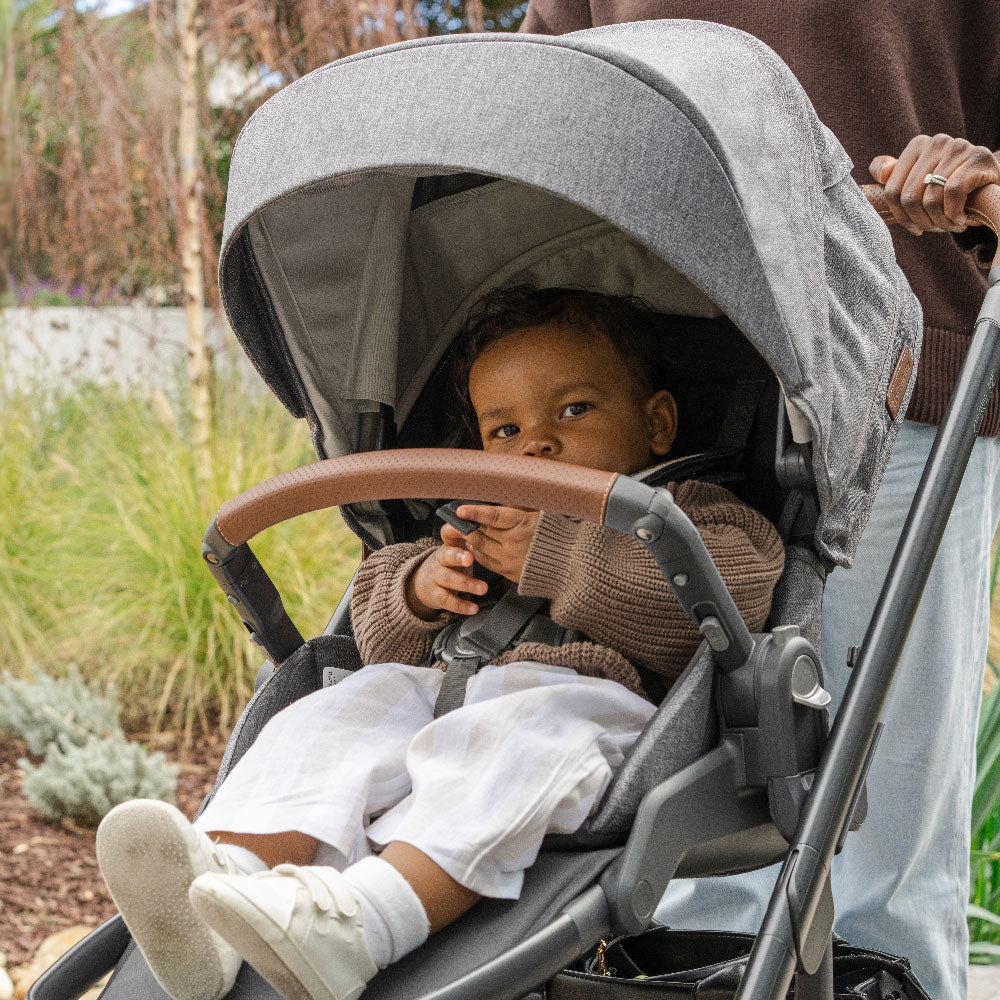 UPPAbaby Cruz V3 Pram - Evelyn
(Meadow Green) + FREE PARENT ORGANISER