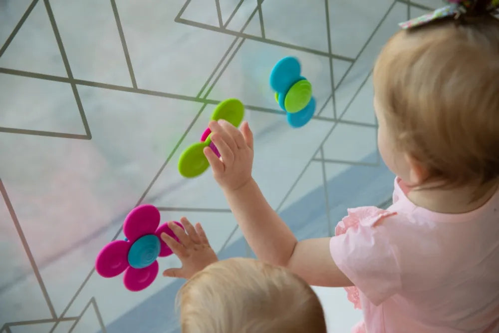 FAT BRAIN TOYS WHIRLY SQUIGZ