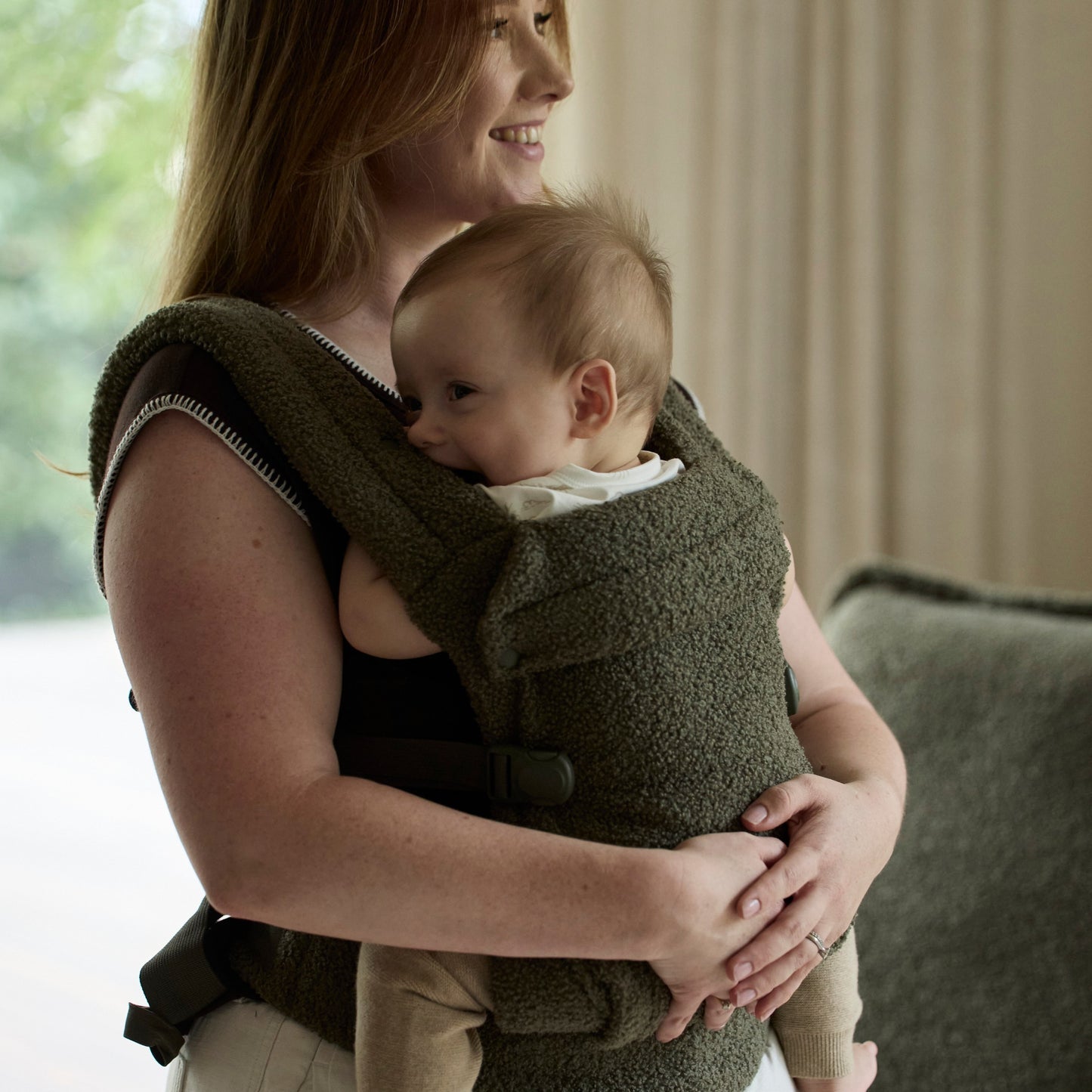 Boba Auri Baby Carrier in Coconut Teddy Fleece
