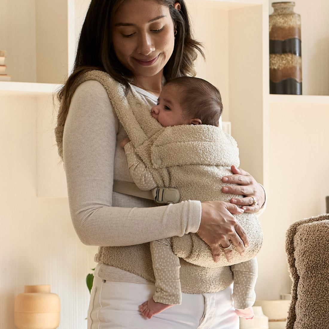 Boba Auri Baby Carrier in Coconut Teddy Fleece