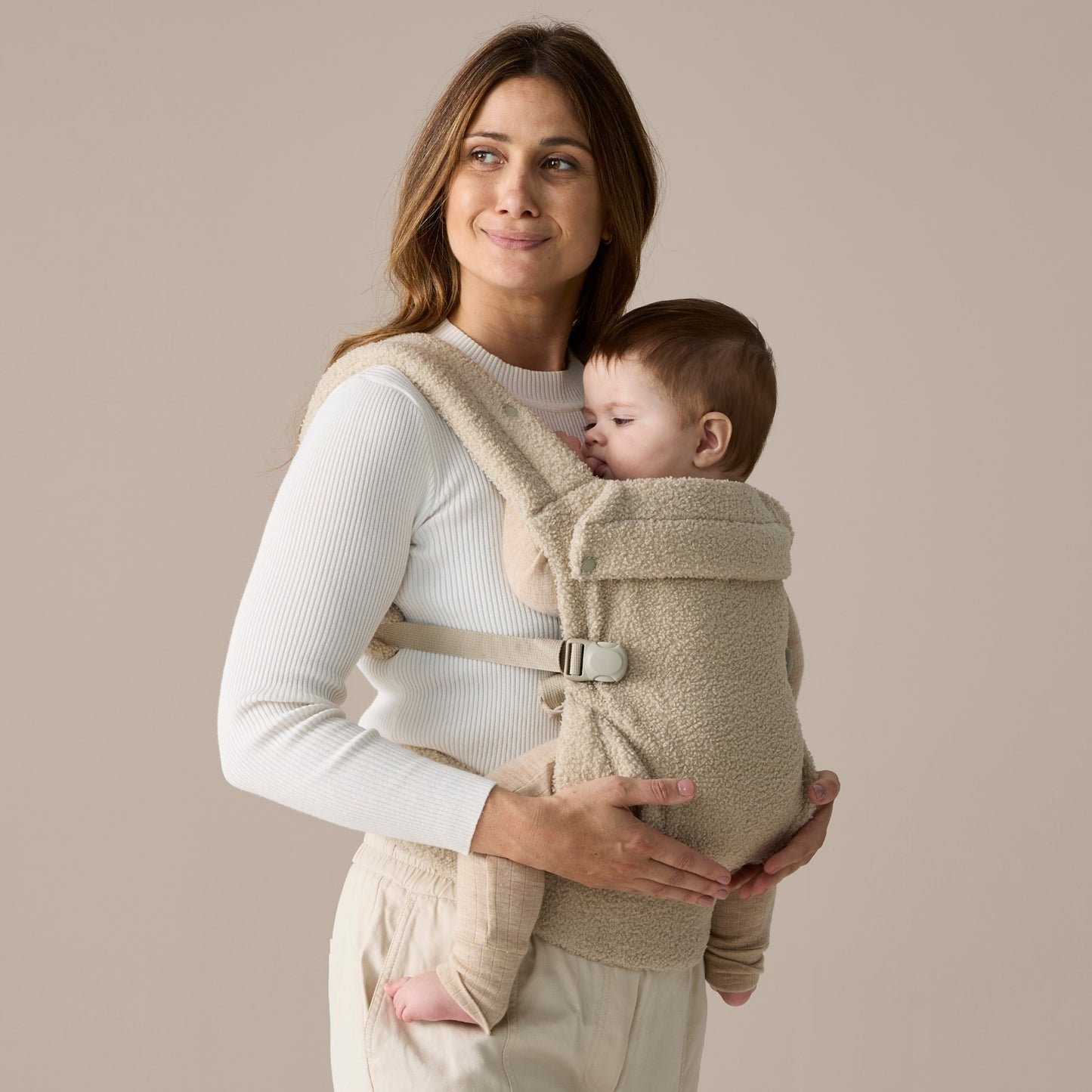 Boba Auri Baby Carrier in Coconut Teddy Fleece