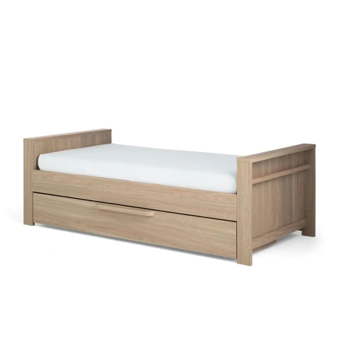 Mamas & Papas Franklin Light Oak 5 Piece Set with Cot Bed, Dresser Changer, Mattress, Fitted Sheets & Mattress Protector