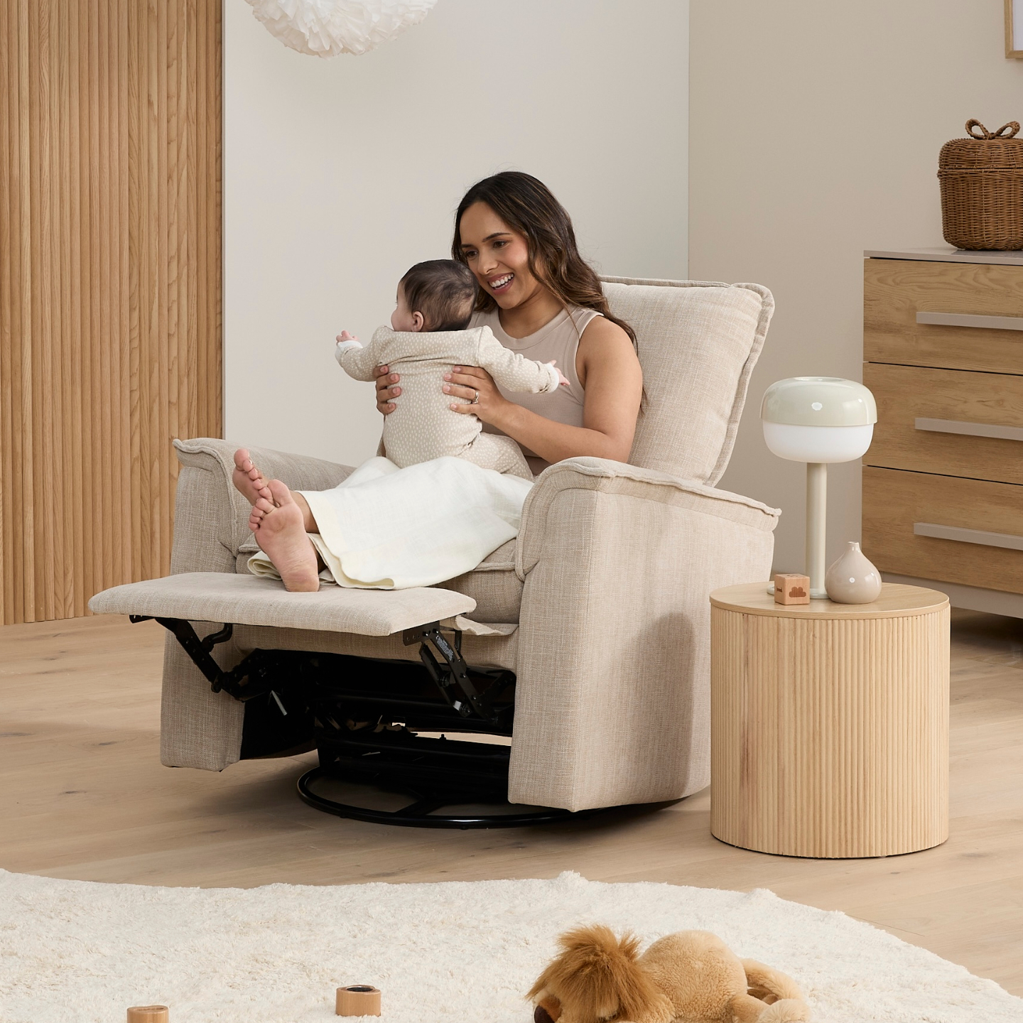 iL TuTTo Louie Recliner Glider Nursery Chair - Manual