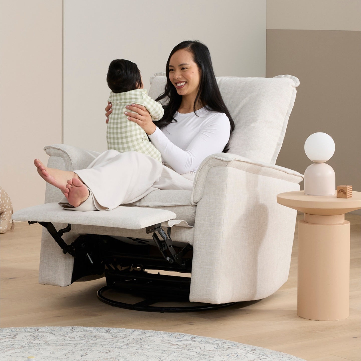 iL TuTTo Louie Recliner Glider Nursery Chair - Manual