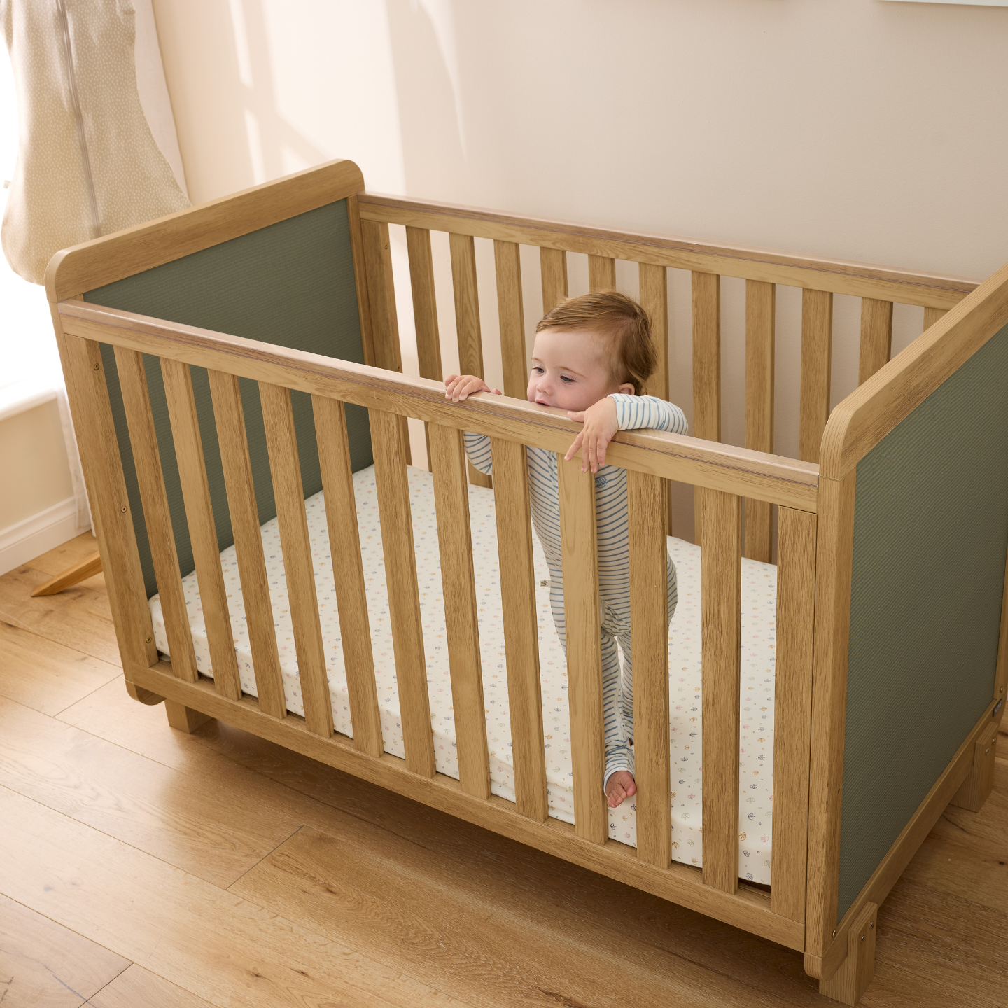 iL TuTTo Kuba Cot in Sage Weave & Golden Oak