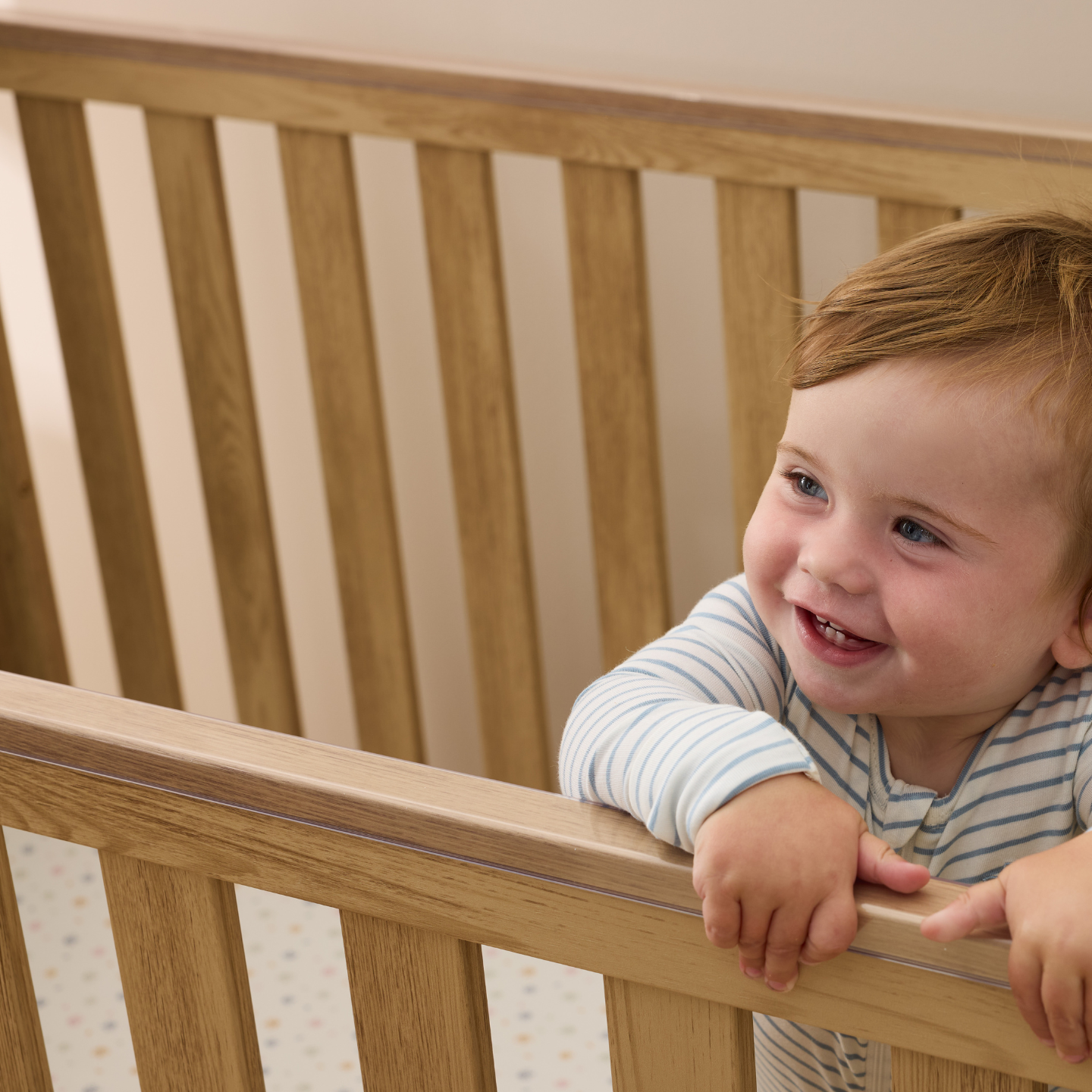 iL TuTTo Kuba Cot in Sage Weave & Golden Oak