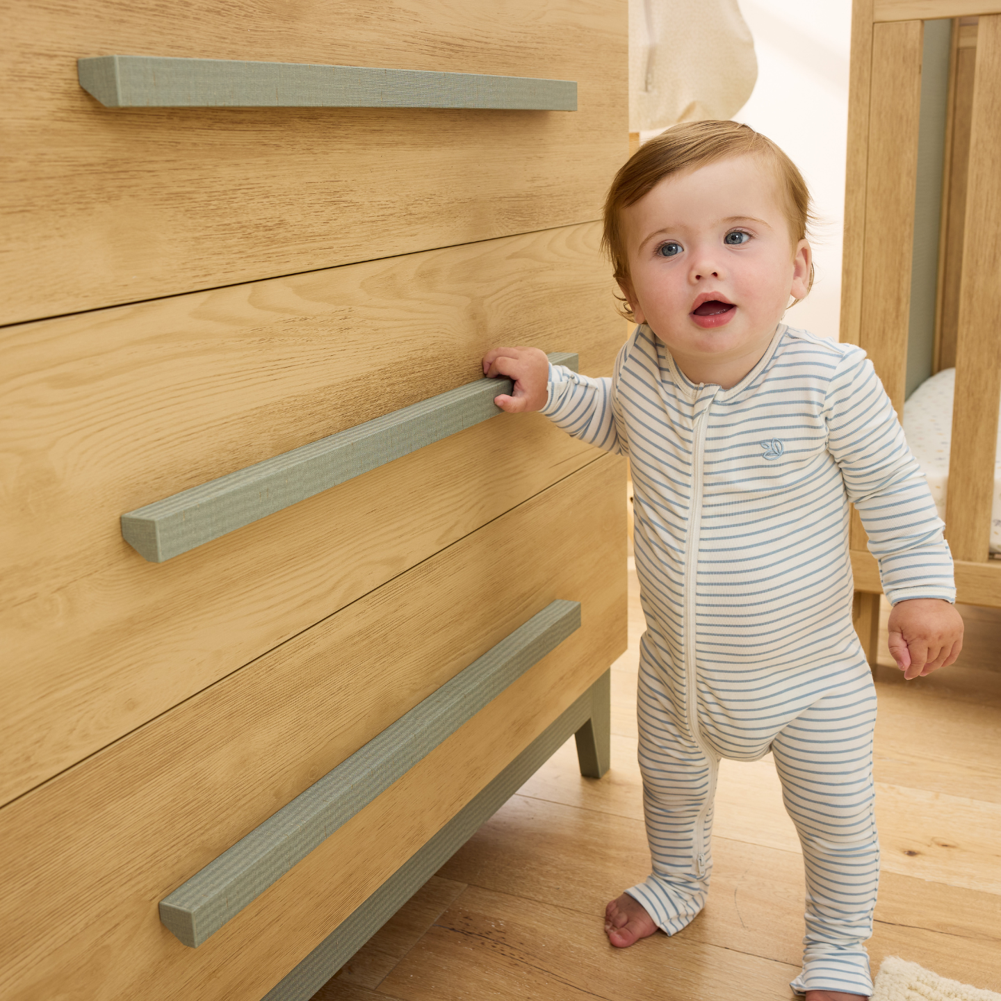 iL TuTTo Hallee Chest Changer in Sage Weave & Golden Oak