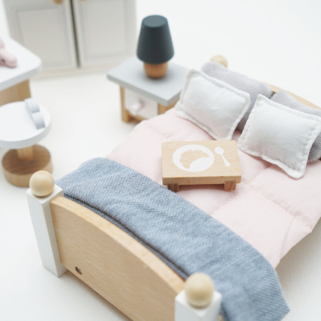 Le Toy Van Daisylane Master Bedroom Doll House Furniture