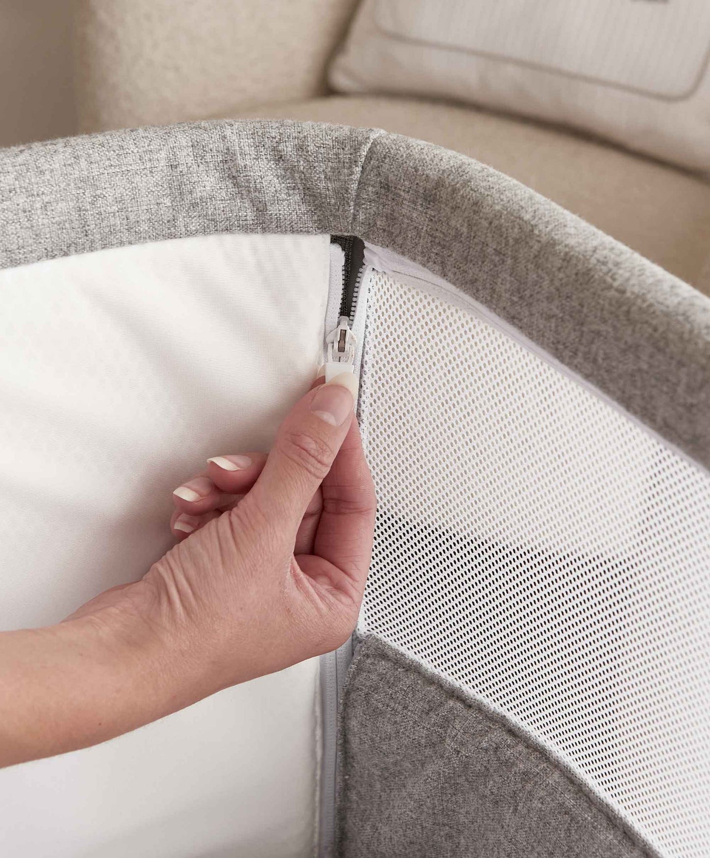 Mamas & Papas Lua Bedside Crib Bundle - GREY (BONUS FITTED SHEETS & MATTRESS PROTECTOR)