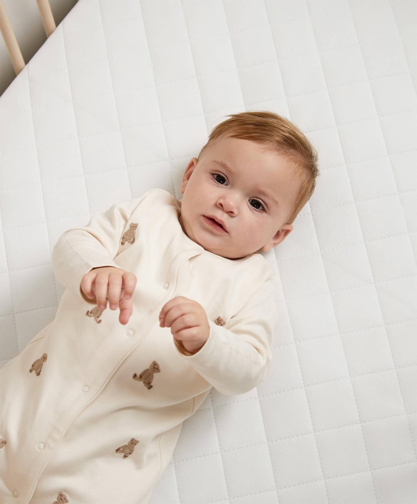 Mamas & Papas Harwell 5 Piece Set with Cotbed, Dresser Changer, Mattress, Fitted Sheets & Mattress Protector - White