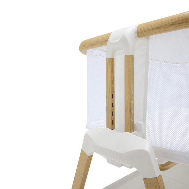 BabyRest Alfie Bedside Bassinet. White/Natural