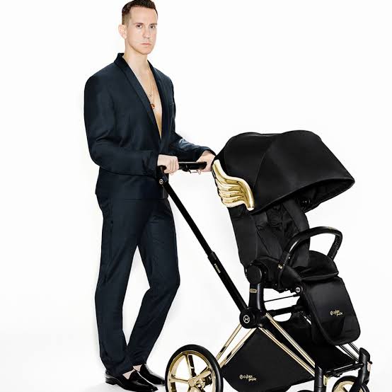 Cybex Priam V25 Pram Wings by Jeremy Scott