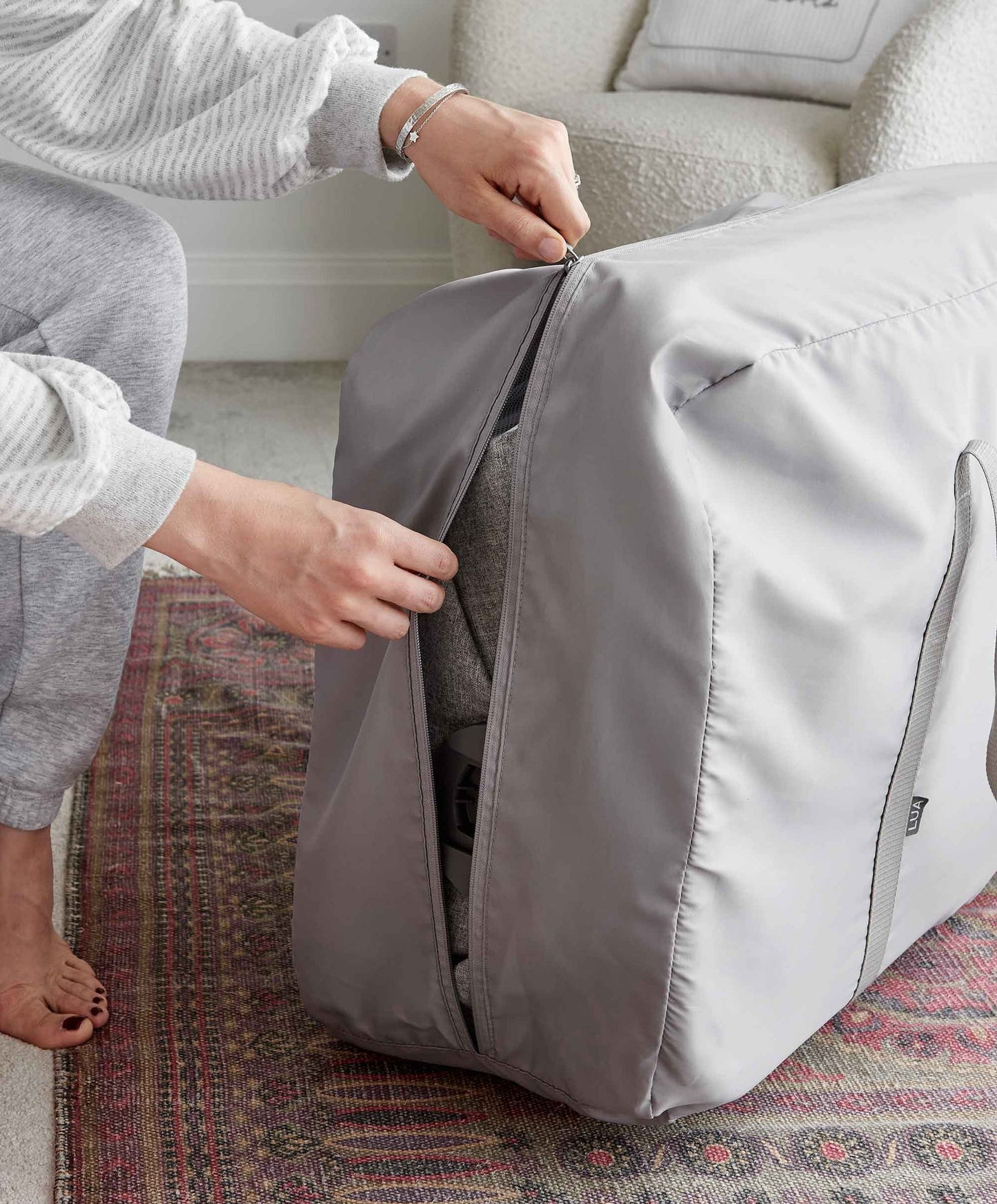 Mamas & Papas Lua Bedside Crib Bundle - GREY (BONUS FITTED SHEETS & MATTRESS PROTECTOR)