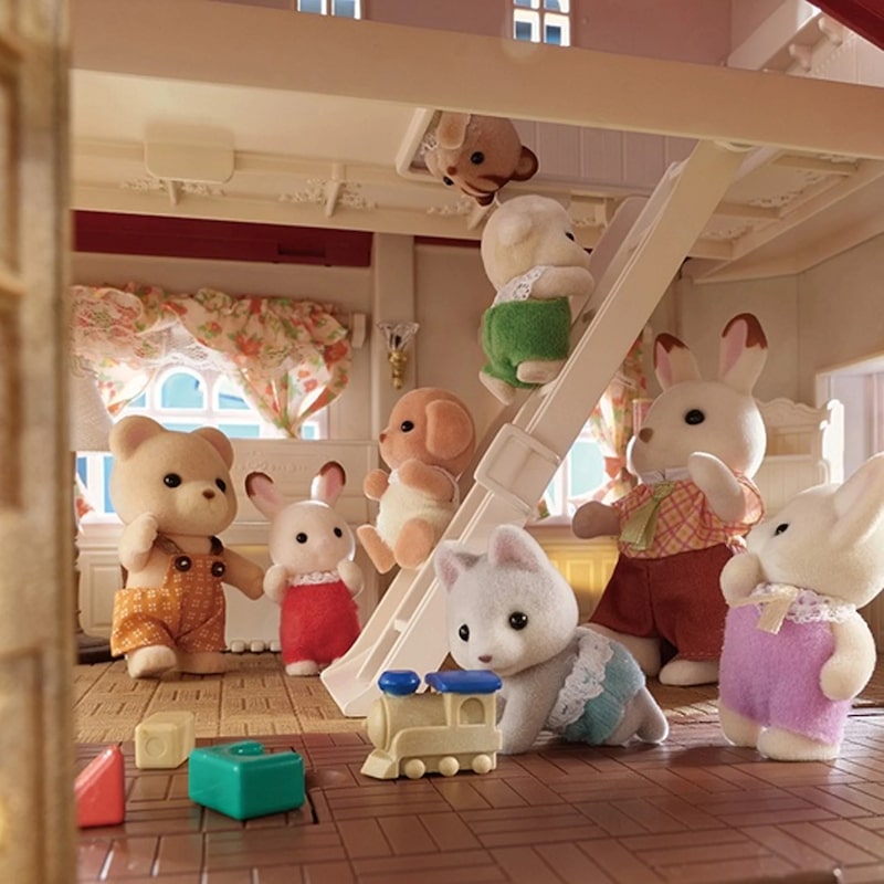 Sylvanian Families - Red Roof Country Home with Attic